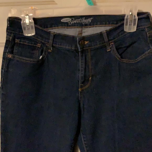 Like new Old Navy sweetheart style Jeans size 12regular - Picture 2 of 4